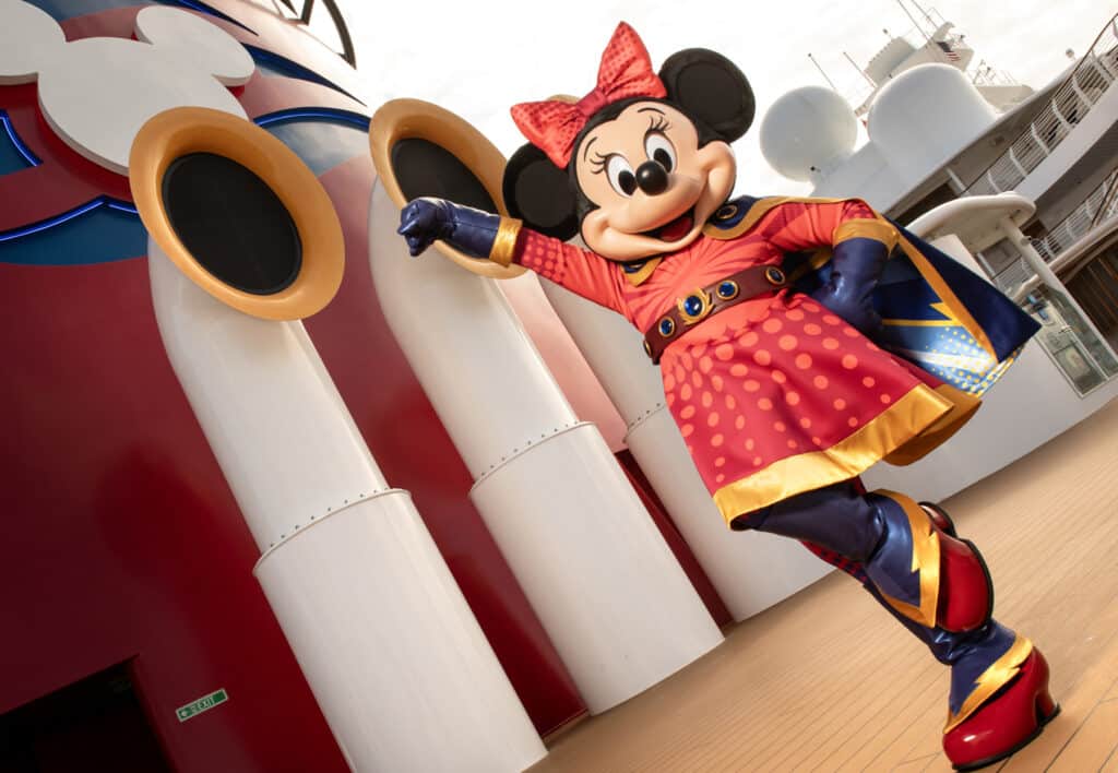 Minnie Mouse vestida de superhéroe aparecerá en el Disney Destiny