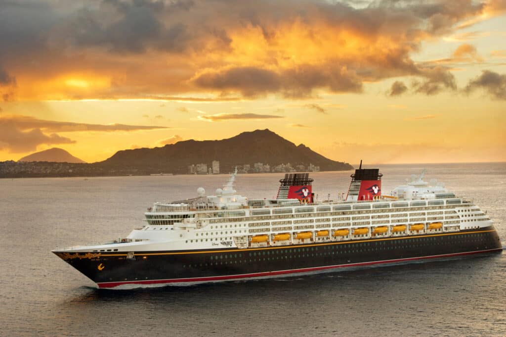 Vale la pena bajar en todos los puertos de un crucero Disney? Si ya conoces ese destino o no te llama la atención, agradecerás quedarte en el barco