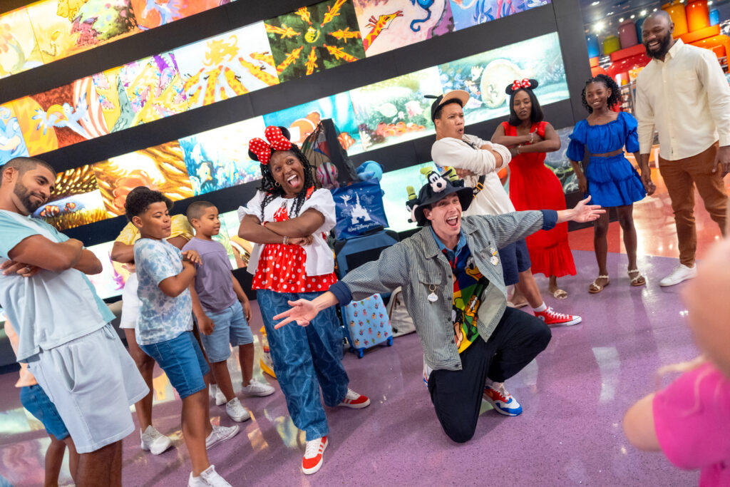 Uno de los viajes a Disney que marcarán tu vida son las reuniones familiares que juntan a abuelos, papás, tíos, hijos y primos