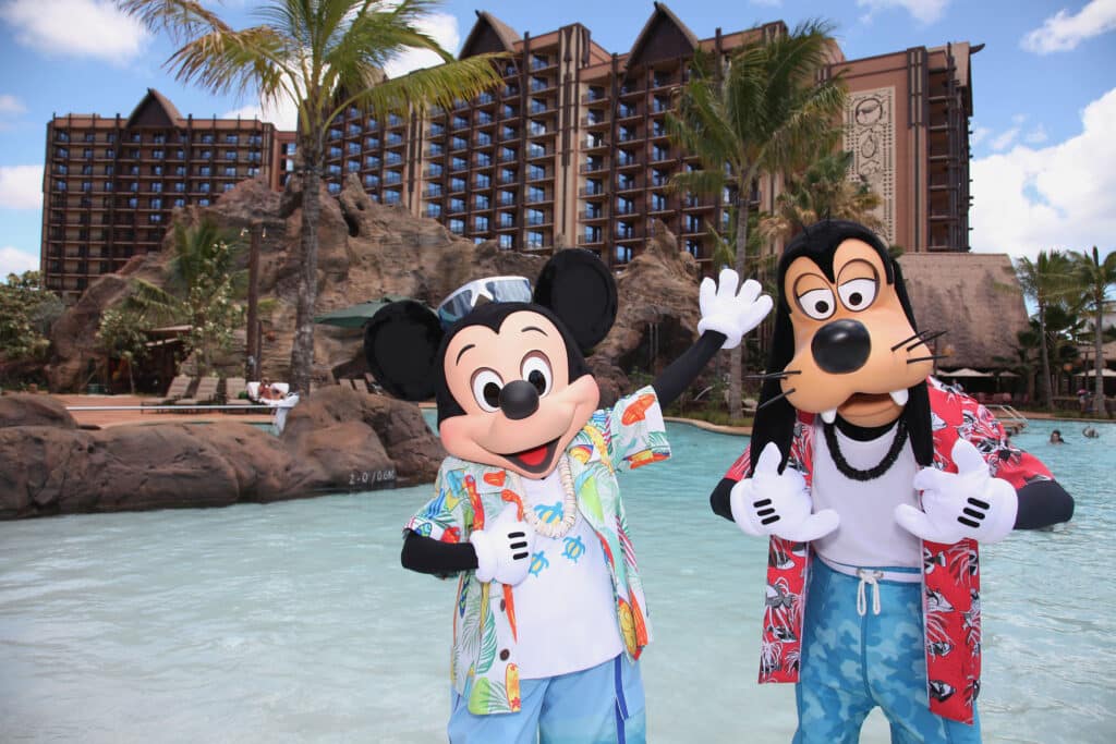 por qué aulani es diferente? Puedes encontrar personajes dentro del resort