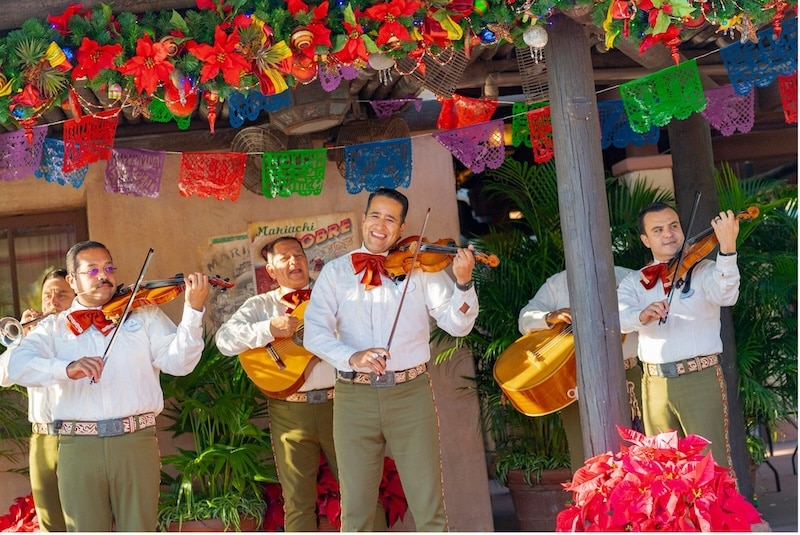 conoce tradiciones navideñas alrededor del mundo en EPCOT International Festival of the Holidays 2026